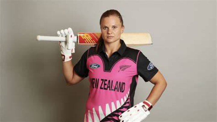 Suzie Bates