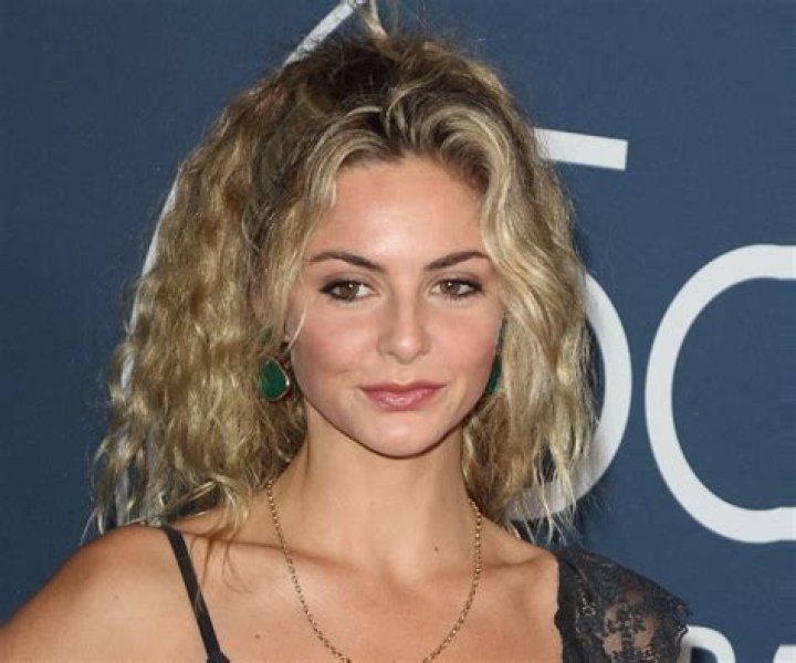Tamsin Egerton Biography - Facts, Childhood, Family Life & Achievements
