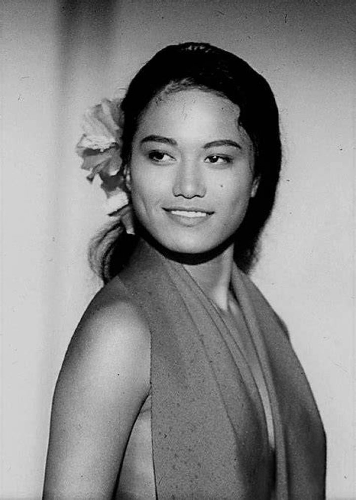 Tarita Teriipaia Biography