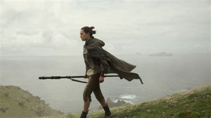 The Last Jedi Director Explains Why It Was Important To Have Kylo Topless