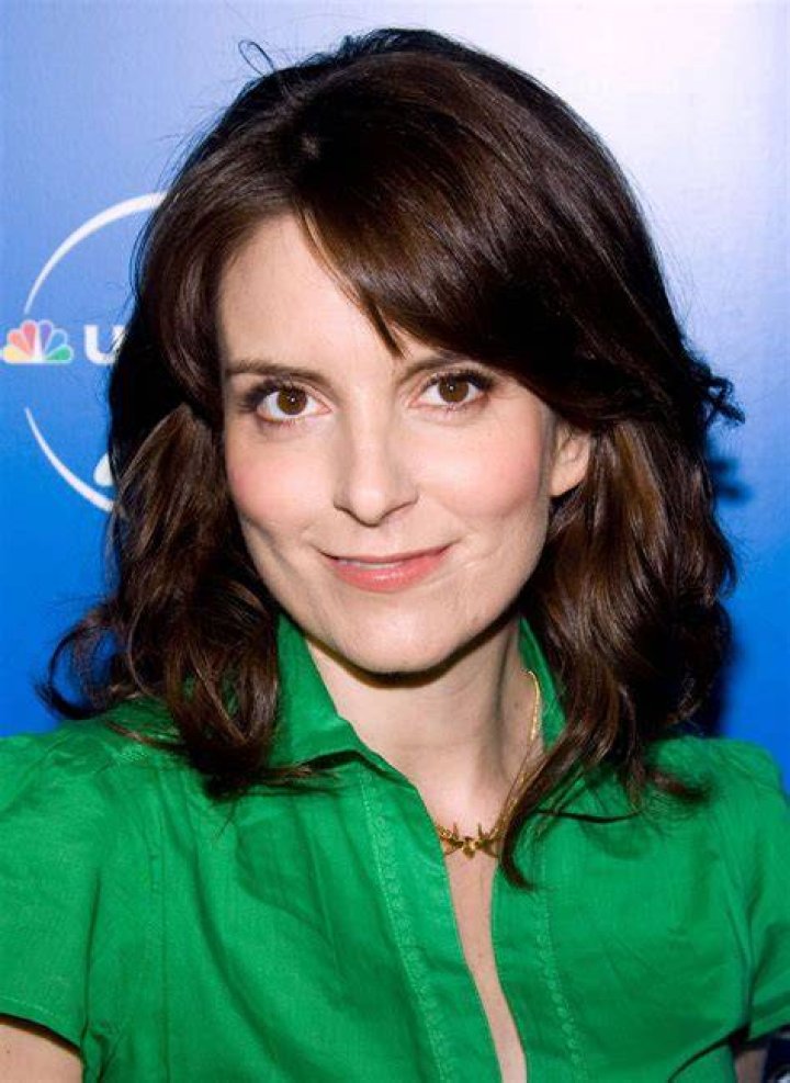 Tina Fey Biography - Facts, Childhood, Family Life & Achievements