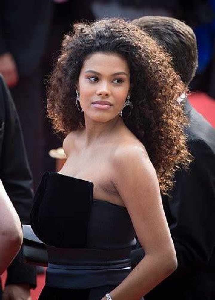 Tina Kunakey Biography