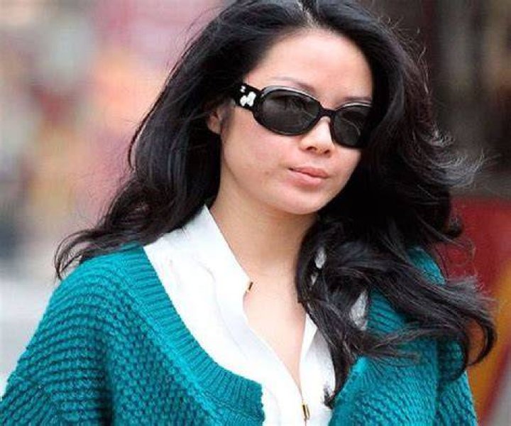 Tinglan Hong Biography - Facts, Childhood, Family Life & Achievements