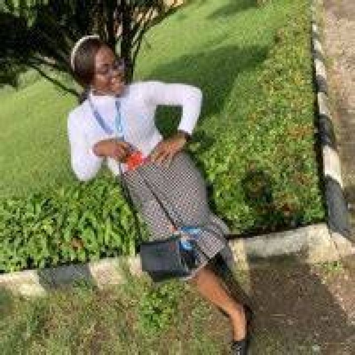 Tobi Amusa height and weight: How tall is Tobi Amusa? How much does Tobi Amusa weigh? 1 Tobi Amusa 2