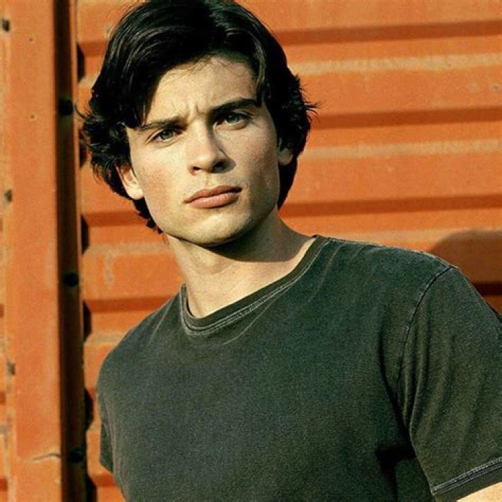 Tom Welling Took The Lucifer Gig Because He “Didn’t Want To Play Clark Kent Again”