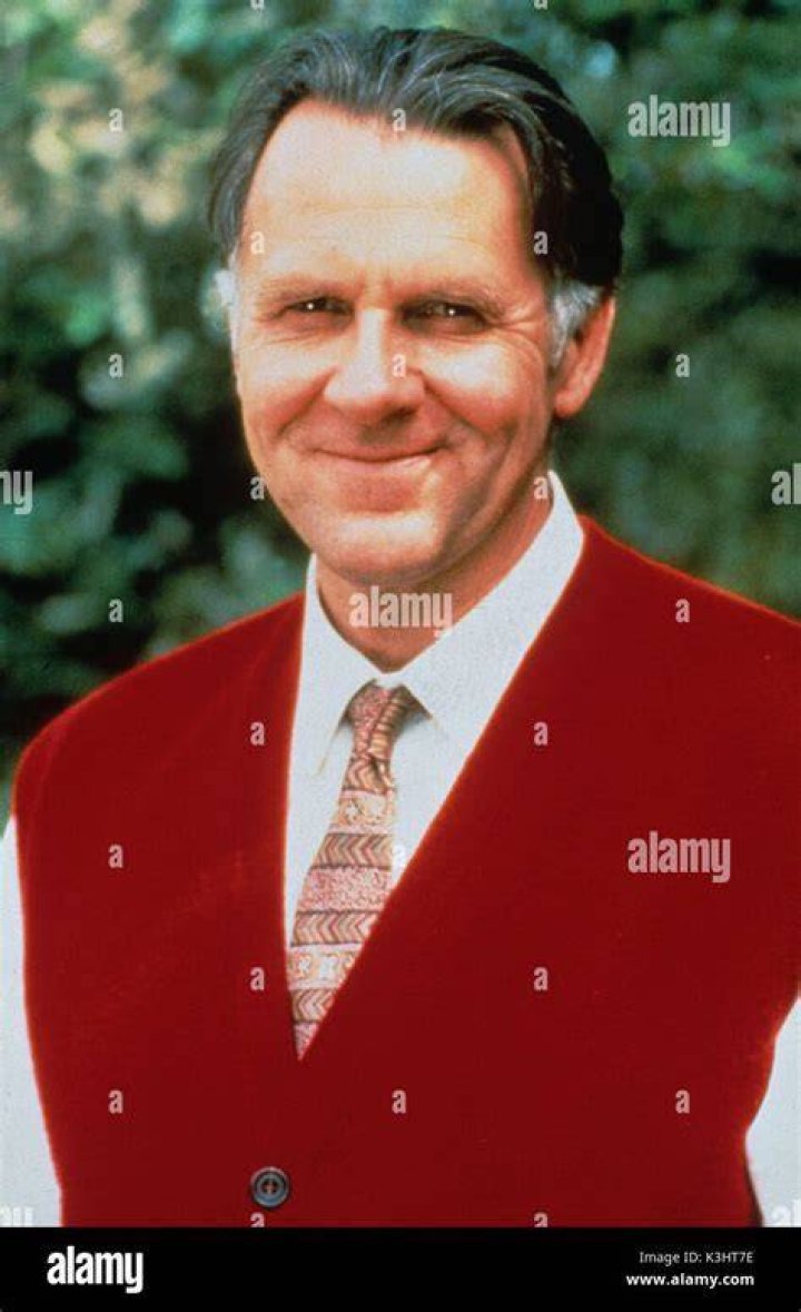 Tom Wilkinson Biography