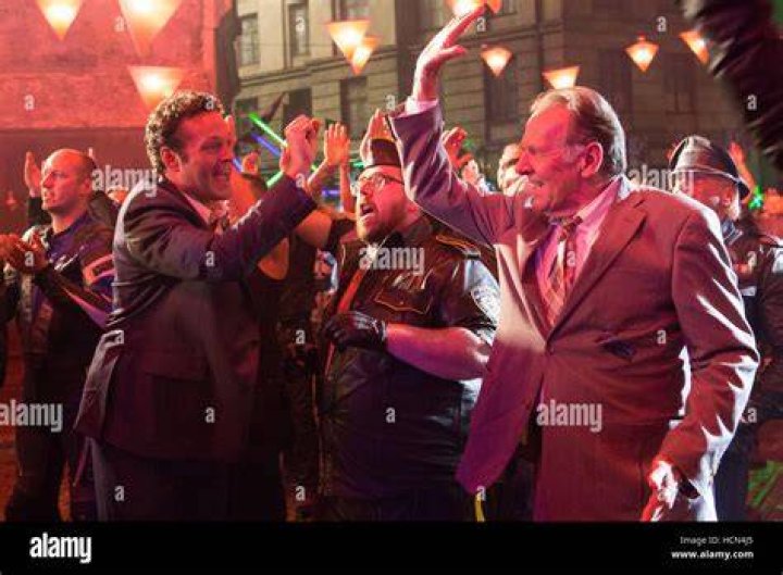 Tom Wilkinson, Vince Vaughn, Nick Frost and Dave Franco in Unfinished Business