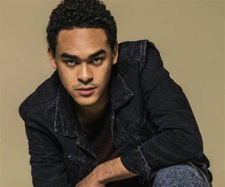 Trey Smith Biography - Facts, Childhood, Family Life & Achievements