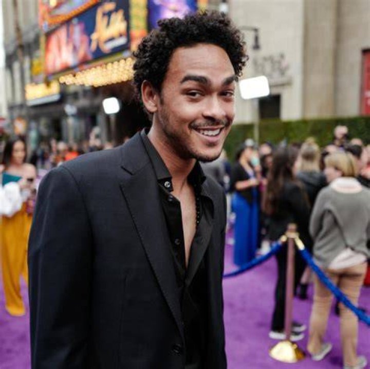 Trey Smith Biography