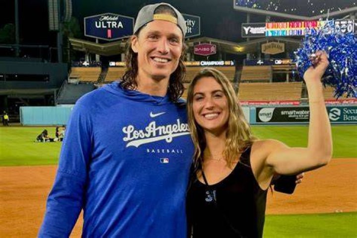 Tyler Glasnow family, wife, children, parents, siblings