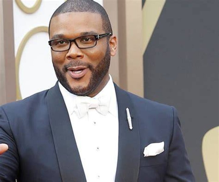 Tyler Perry Biography - Facts, Childhood, Family Life & Achievements