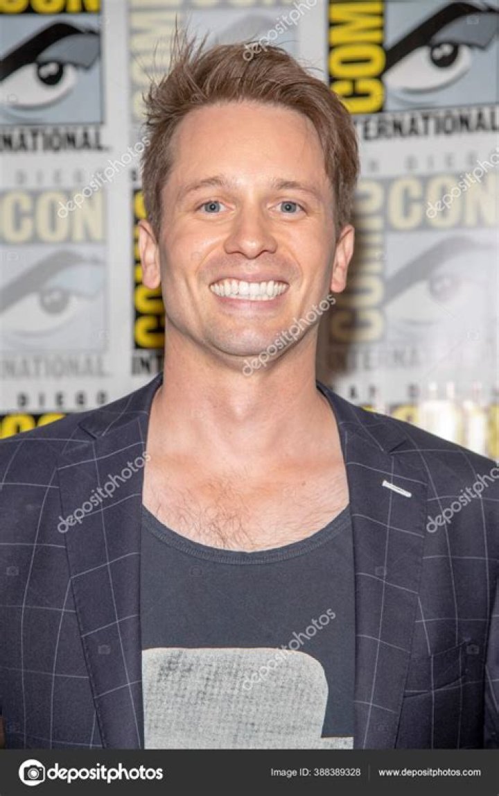 Tyler Ritter Biography - Facts, Childhood, Family Life & Achievements