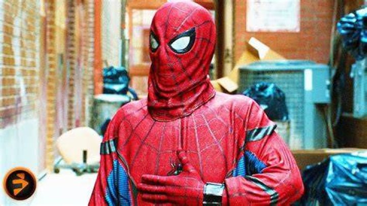 Up-Close And Clear Photo Of Spidey’s New Far From Home Suit Surfaces