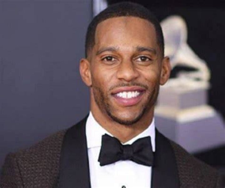 Victor Cruz Biography - Facts, Childhood, Family Life & Achievements