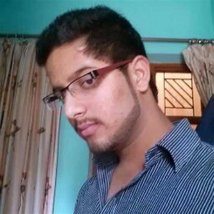 Vikram Barn Biography