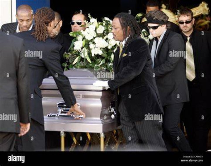 Was Tina Turner at Ike Turner funeral?
