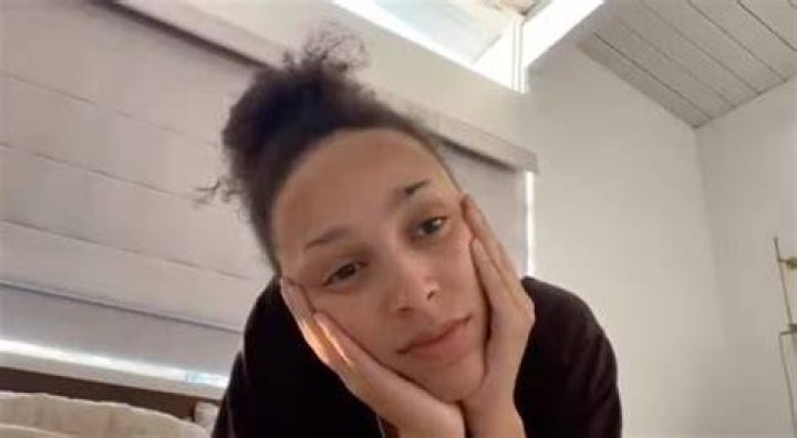 What does Doja Cat look like with no makeup?