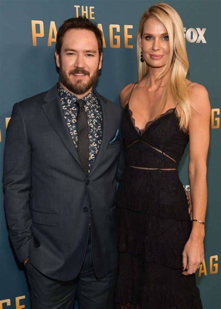 What Ethnicity Is Mark-Paul Gosselaar? – Celebrity