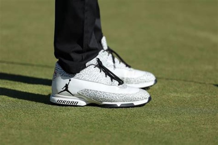 What golf shoe does Keegan Bradley wear?