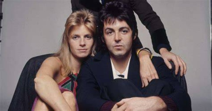What happened to Paul McCartney first wife?