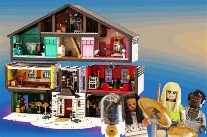 What is the Lego Taylor Swift ‘Lover’ House?