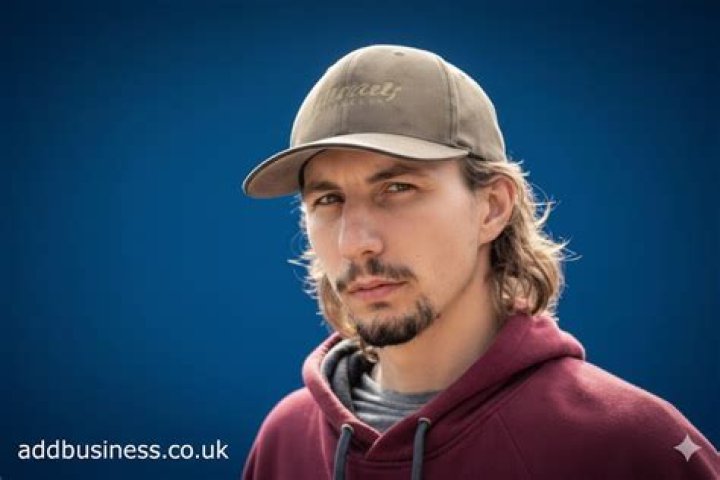What Is The Name Of Parker Schnabel’S Business? – Celebrity