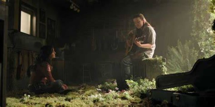 What song plays in the Halloween store in ‘The Last of Us’ episode seven?