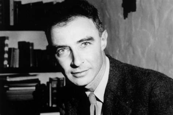 What was J. Robert Oppenheimer net worth when he died?