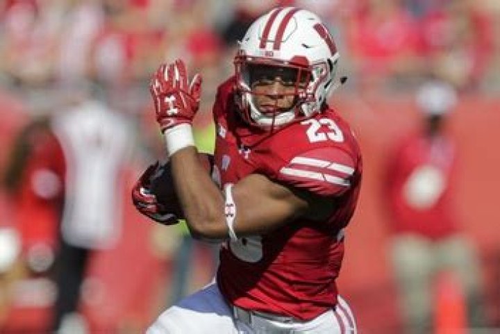 Where did Jonathan Owens go to college? Did Jonathan Owens play college football?