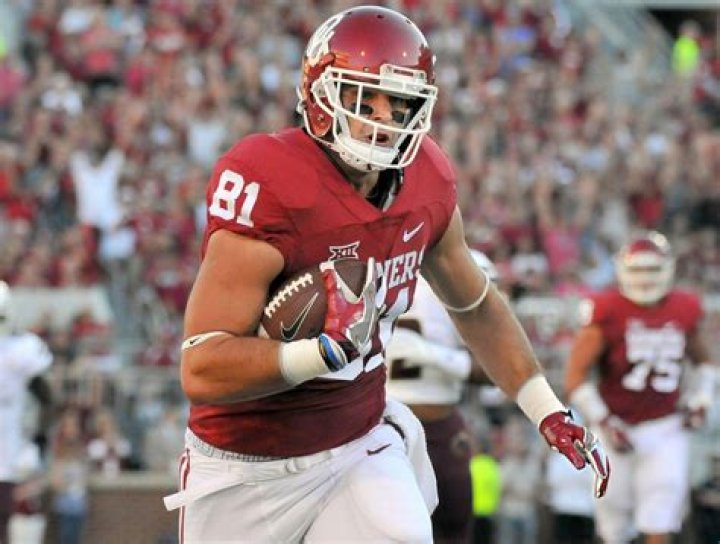 Where did Mark Andrews go to high school?