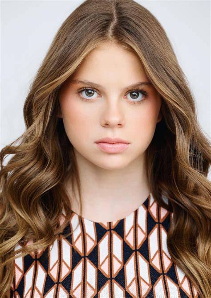 Where did Scarlett Fernandez go to college and high school? Did Scarlett Fernandez go to film school?