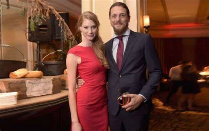Who is Alyssa Sutherland husband Laurence Shanet?