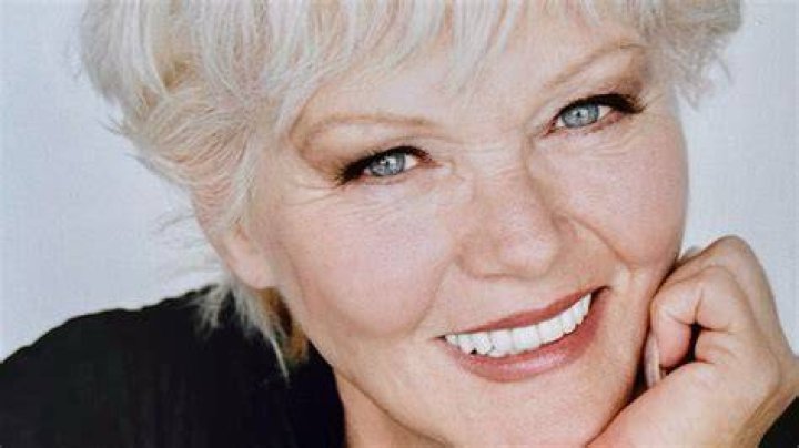 Who is Conny Van Dyke’s second husband Ernest Guerra?