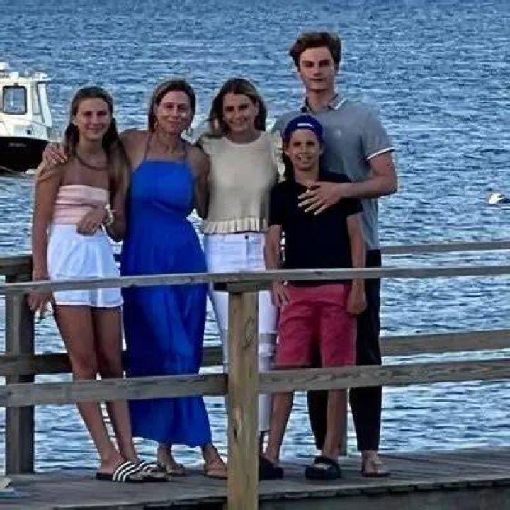 Who is Eric Weinberg wife Hilary Bidwell? Age, job, children, divorce, net worth