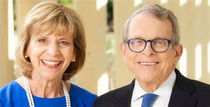 Who is Frances Struewing, wife of Mike DeWine?