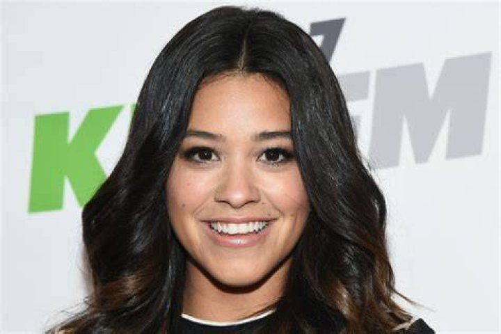 Who is Gina Rodriguez's sister? Wiki, age, height, boyfriend, Instagram