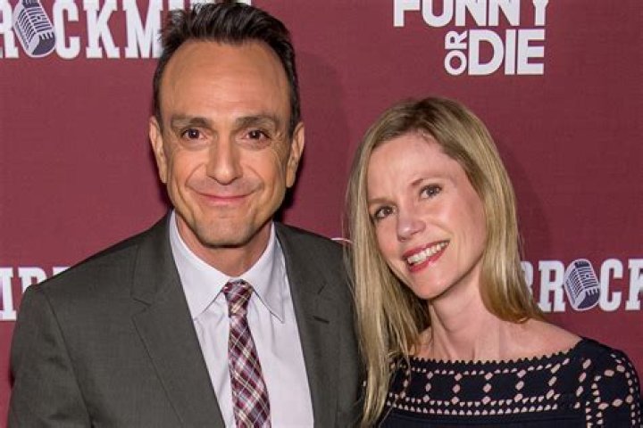 Who is Hank Azaria’s ex-wife, Helen Hun, and why divorce?
