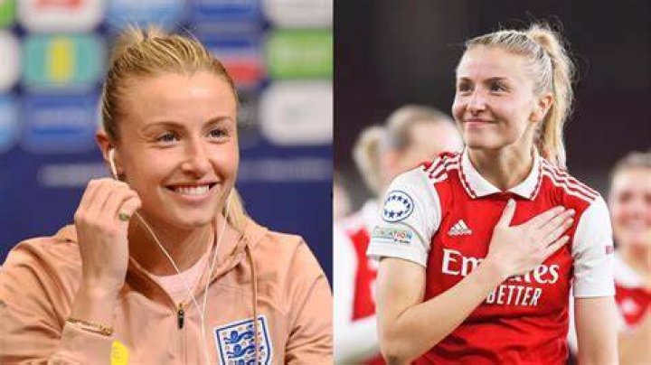 Who is Leah Williamson mother Amanda Williamson? Wiki, age, profession, family