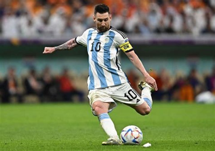 Who is Lionel Messi’s cousin?