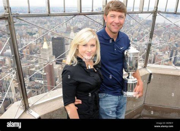 Who is Lucas Glover first wife Jennifer Smith?