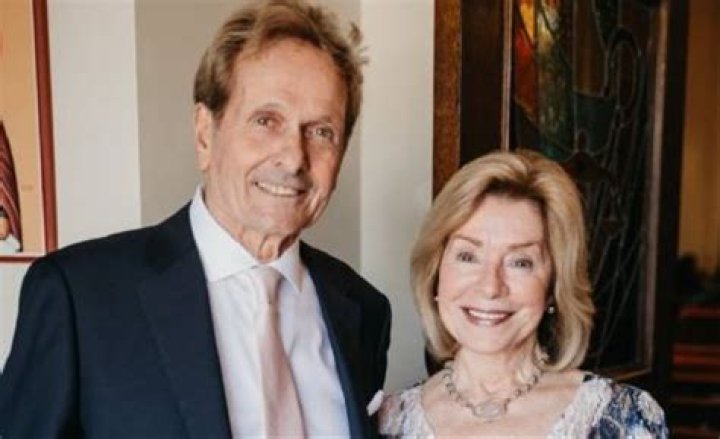 Who is Mark Goddard wife Evelyn Pezzulich?