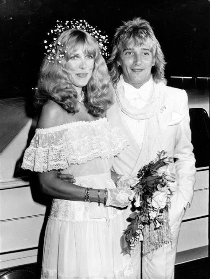 Who is Rod Stewart’s first wife Alana Stewart? Wedding, age difference, children, divorce settlement