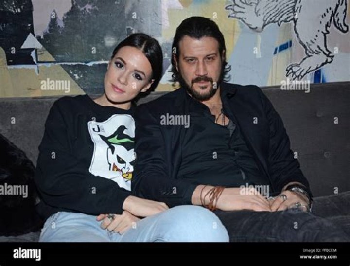 Who is Stefan Kapičić wife Ivana Horvat?