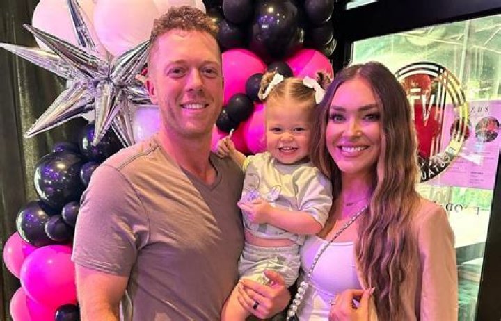 Who is Talor Gooch's mother Ambre Gooch?