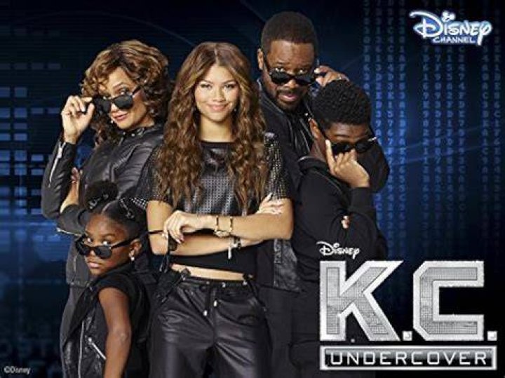 Who is the dad from K.C. Undercover? – Celebrity