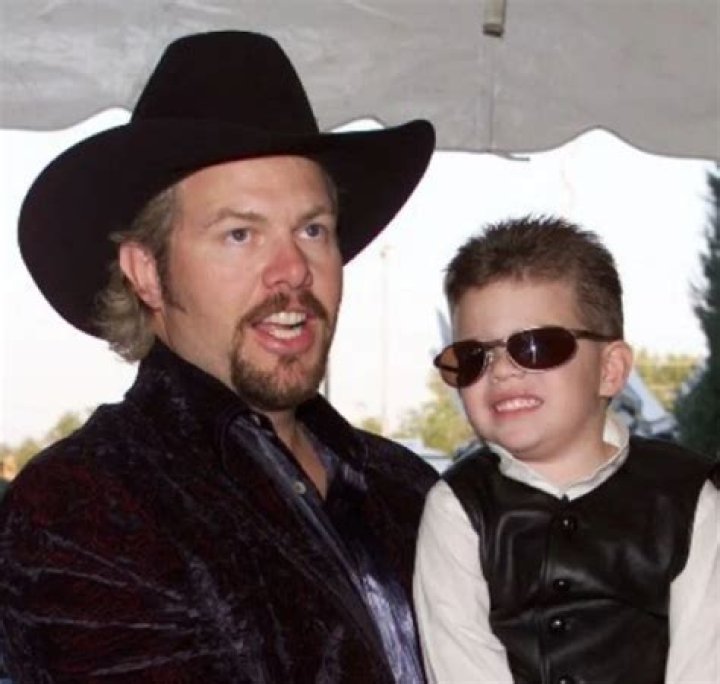 Who is Toby Keith brother Tracy Covel? Age, bio, family, net worth