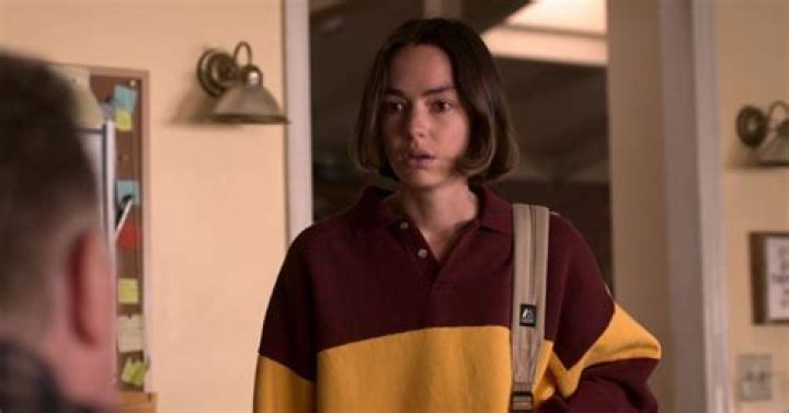 Who Plays Casey’S Girlfriend In Atypical? – Celebrity