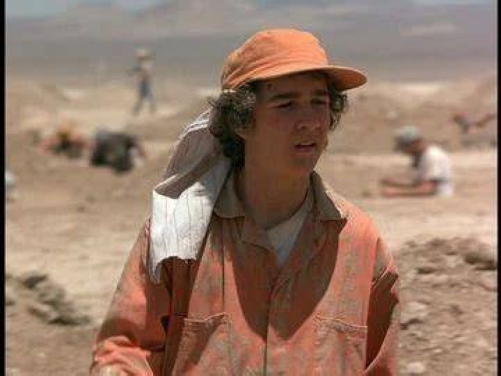 Why is Stanley called caveman in Holes? – Celebrity