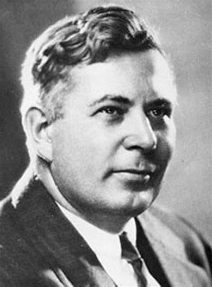 William Moulton... Biography