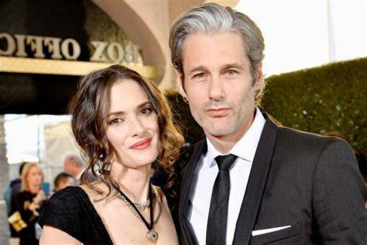 Winona Ryder Scott Mackinlay Hahn 26th Annual Screen Actors&not;&dagger;Guild Awards - Red Carpet